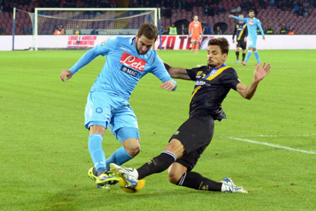 Нов скандал между Игуаин и Рафа Бенитес