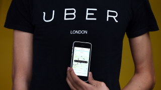 Uber влиза с надпреварата за безпилотни автомобили