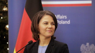 Аналена Бербок с точка Русия на разговорите си в Пекин