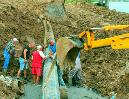 4-ри пъти за четири дни нов водопровод в Кърджали се къса
