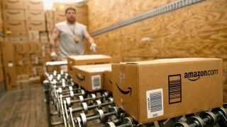 Гигантът в електронната търговия Amazon ще наеме 120 000 служители