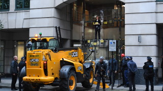 "Бунт срещу унищожението" не се подчиняват на забраната за протести в Лондон