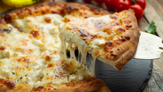 Богата на съставки пица изпечена във Франция счупи световния рекорд