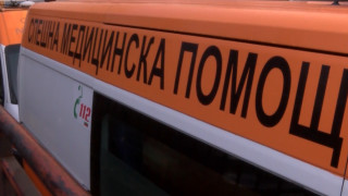 Главата и вратът на работник в цех за производство на