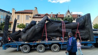 След два месеца и половина реставрационни дейности паметникът на Христо