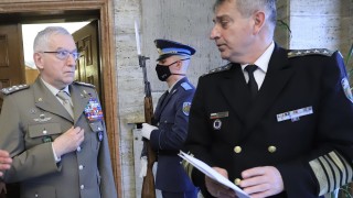 Среща между началника на отбраната адмирал Емил Евтимов и председателя