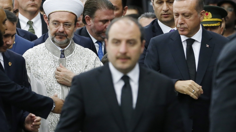 Обиден Ердоган прекъсна посещението си в САЩ за погребението на Мохамед Али