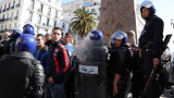  Алжир въстана против Бутефлика 