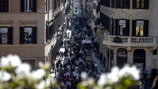 В събота Италия регистрира 322 смъртни случая свързани с коронавирус