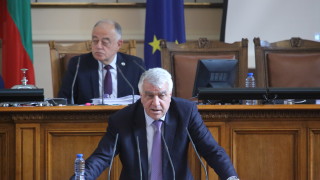 Дори скокът на пенсиите да се забави, парите ще бъдат дадени със задна дата