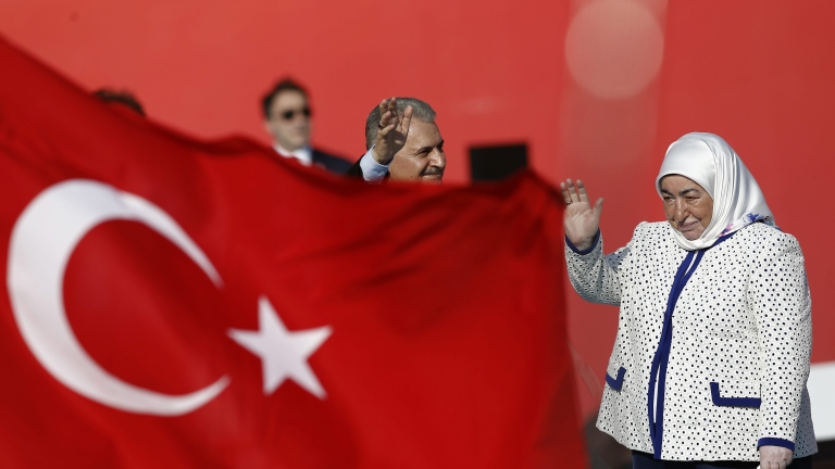 Повече от 81 хиляди уволнени от неуспешния опит за преврат в Турция
