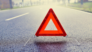 19 годишен шофьор катастрофира на кръстовище с кръгово движение в София