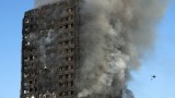 Жертвите на пожара в Лондон са поне 17, очакват се още