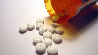 Намаляват цената на лекарството срещу СПИН, която скочи с 5000%