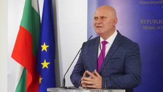 Просветният министър доволен и ако не запази поста си след ротацията