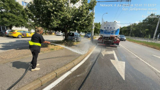 Започна интензивно извънредно миене на пътищата в район Люлин съобщиха