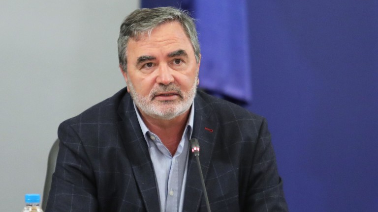 Обмислят коридори за гласуване на карантинирани