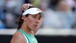 Поставената под номер 3 Джесика Пегула започна с убедителна победа