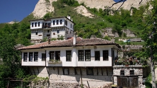 Жителите на Мелник излязоха на протест Хората настояват досегашният кмет