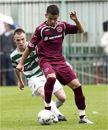 Костадинов игра 45 минути при загуба от Селтик