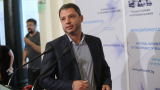 Решението за налагане на мораториум върху цените на тока парното