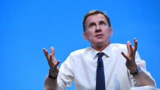 Външният министър на Великобритания Джереми Хънт призова Борис Джонсън да