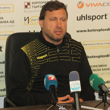Вили (с риск да стане досаден): Г-н Василев, тази победа е за Вас!