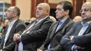 Президентът на Славия Венцеслав Стефанов за пореден път използва