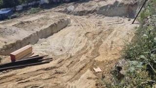 Партия Възраждане алармира за масова сеч и незаконно строителство в