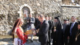 Радев посрещнат топло в Бигорския манастир 