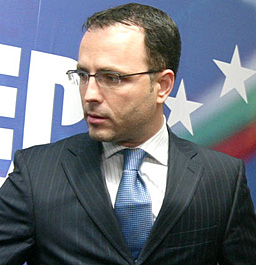 ГЕРБ с мерки срещу "безогледното харчене" на кабинета