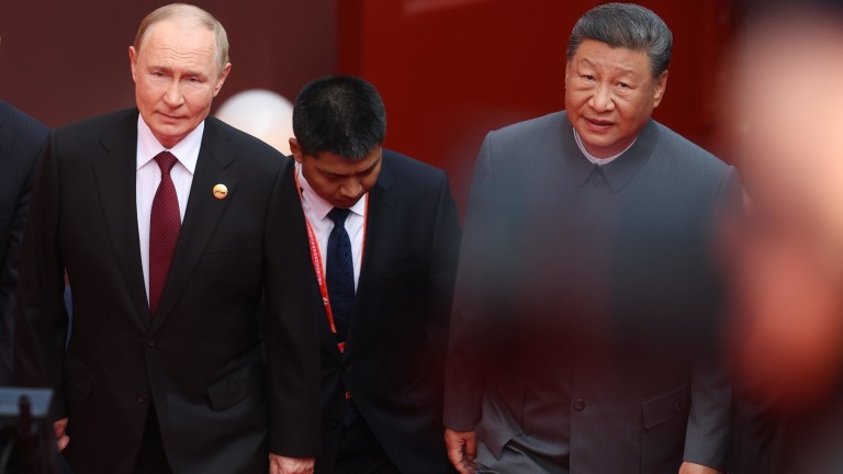Микрофон улови Путин и Си да си говорят за трансплантации и безсмъртие