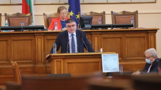 Путин извършва ядрен шантаж