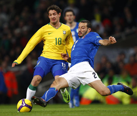 Бразилия залага на Пато, Неймар и Гансо, четкат Меси