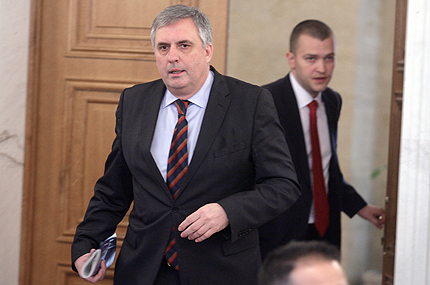 Пенсионната реформа мина първото четене в комисията в НС
