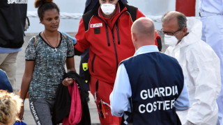 Поне 34 загинали мигранти при корабокрушение в Средиземно море