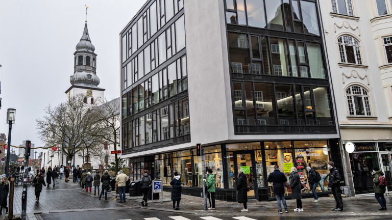 Първата страна, която спря програмата си за ваксинация срещу ковид