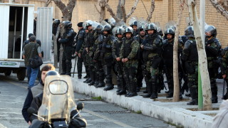 Най малко 30 души са арестувани в Иран за участие в