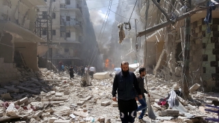Нови бомбардировки срещу Алепо, разрушена е болница