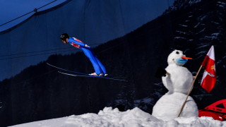 Най добрият ни ски скачач Владимир Зографски завърши 23 и на първата