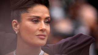 Много харесваме Салма Хайек защото актрисата винаги е не само в