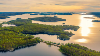 Затварянето на границата на Финландия с Русия на фона на