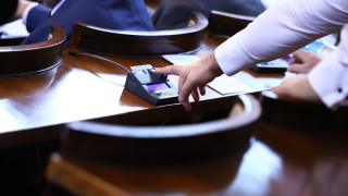 Народното събрание ще изслуша служебния вътрешен министър Иван Демерджиев и