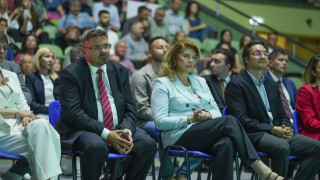 Илияна Йотова в Пловдив: Заедно институциите и със силата на всяка българка и всеки българин можем да решаваме въпросите на нашия всеки ден