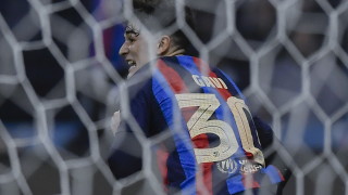 Халфът на Барселона Гави планира да продължи кариерата си на