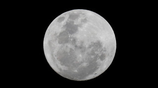 НАСА предлага 2 6 милиарда долара на частни компании да върнат