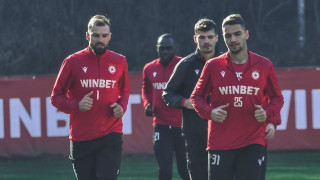 Футболистите на ЦСКА получиха възможност да разпуснат с голф след