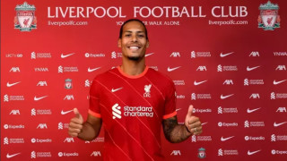 Бранителят на Ливърпул Върджил ван Дайк стана поредният важен играч