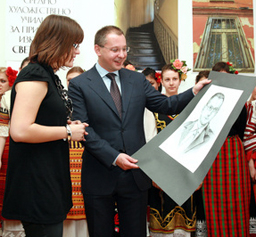 Приложници рисуват портрет на Станишев