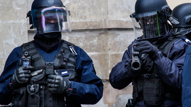Френската полиция задържа петима за нападението в Страсбург
